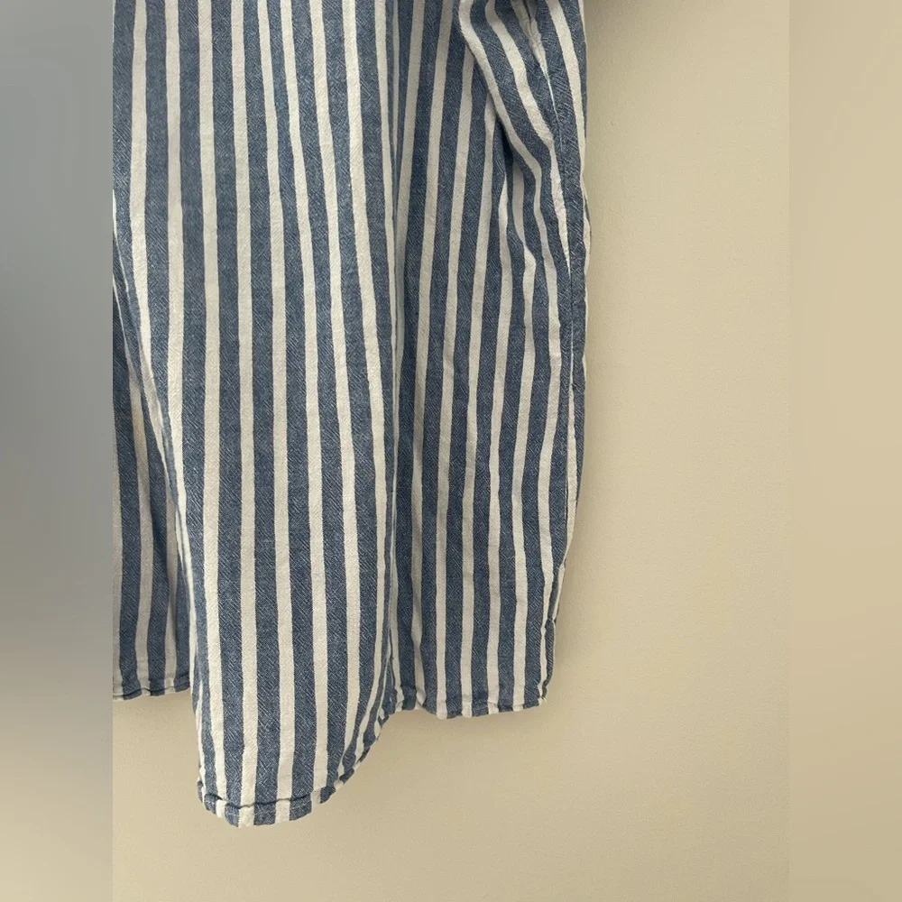 Terra & Sky Blue and White Boxy Short Sleeve Blouse - Picture 2 of 10